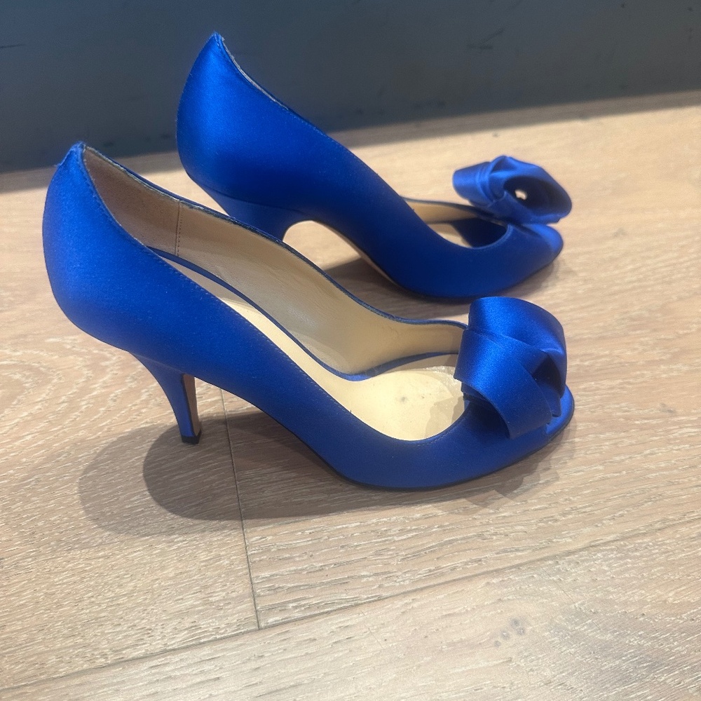 Kate Spade Blue Clarice Pump in size 7